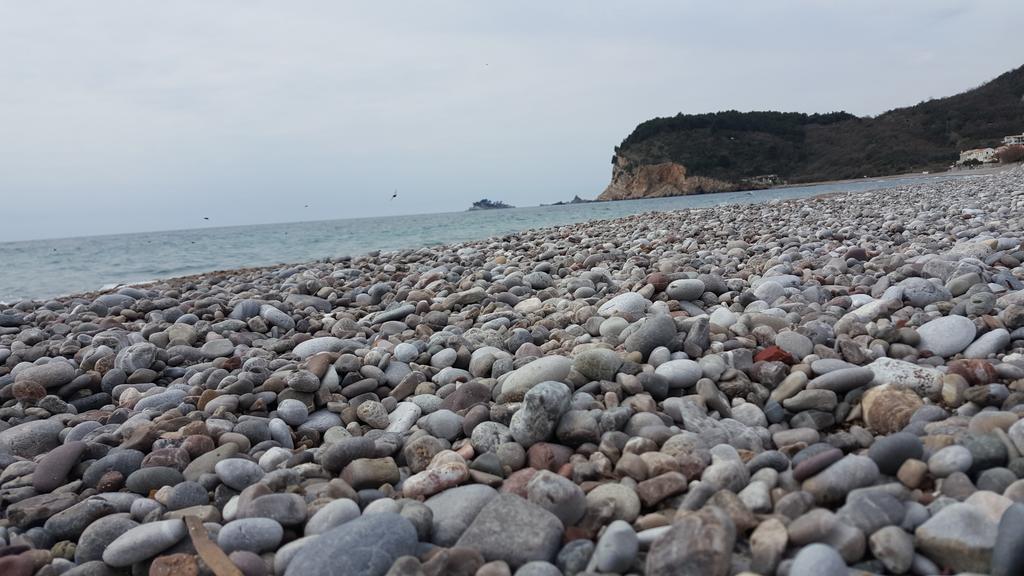 Buljarica Bay Apartments Petrovac Exteriör bild