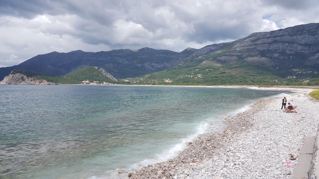 Buljarica Bay Apartments Petrovac Exteriör bild