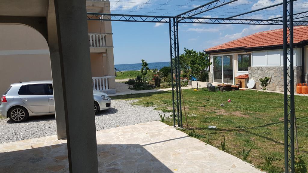 Buljarica Bay Apartments Petrovac Exteriör bild