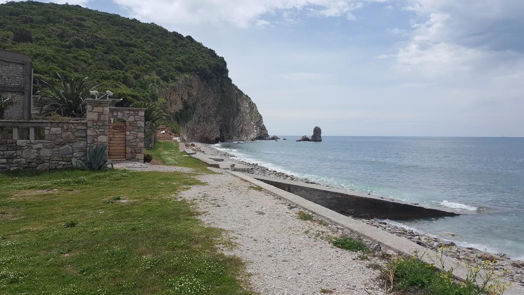 Buljarica Bay Apartments Petrovac Exteriör bild