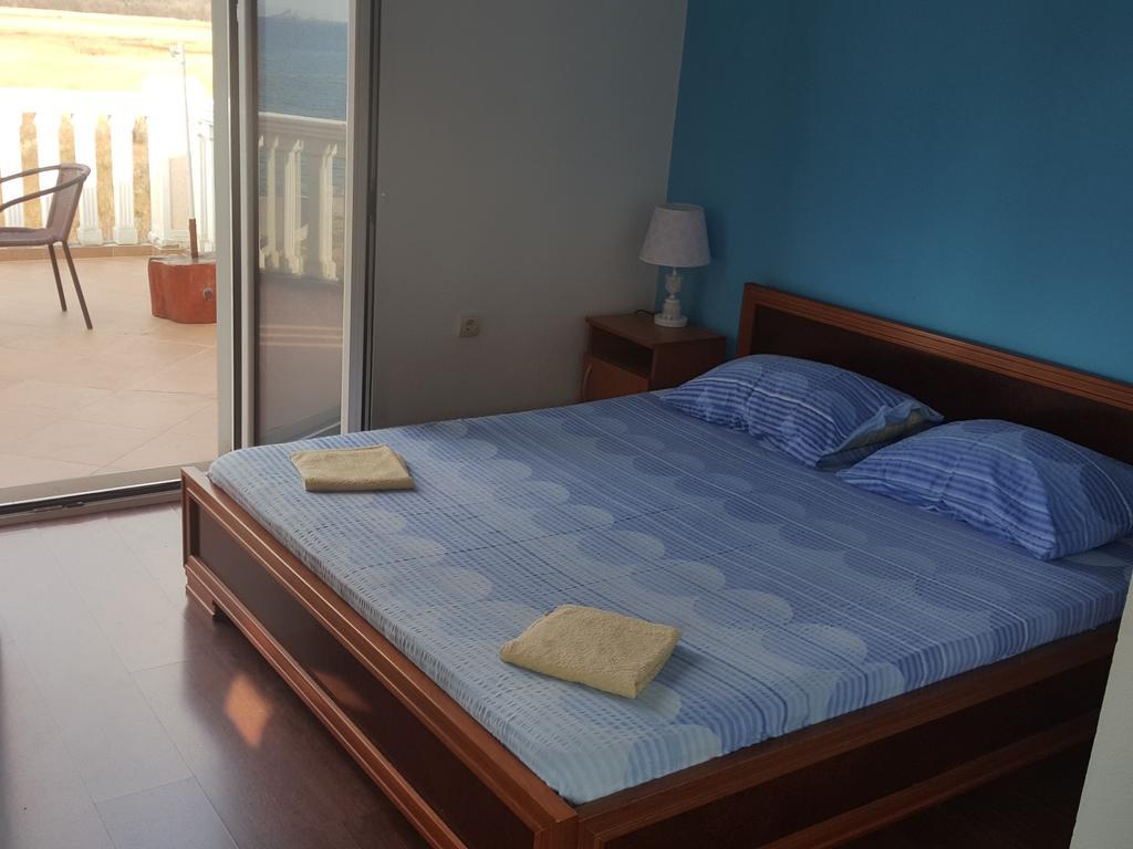 Buljarica Bay Apartments Petrovac Exteriör bild
